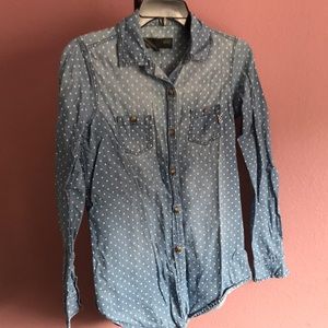 Denim button up that’s perfect for any weather!